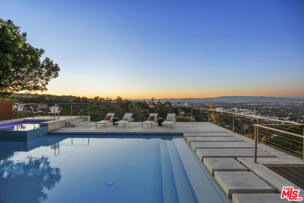 3851 Beverly Ridge Drive, Sherman Oaks