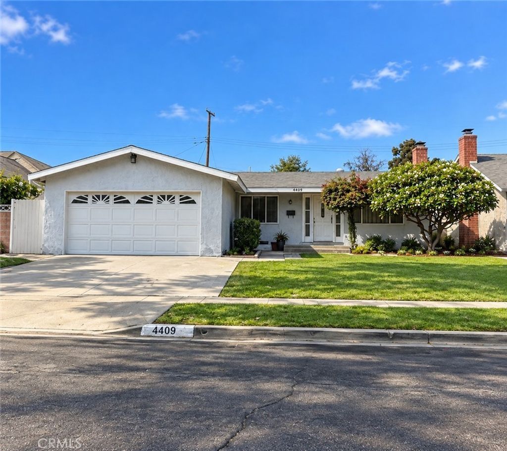 4409 Oakfield, Santa Ana
