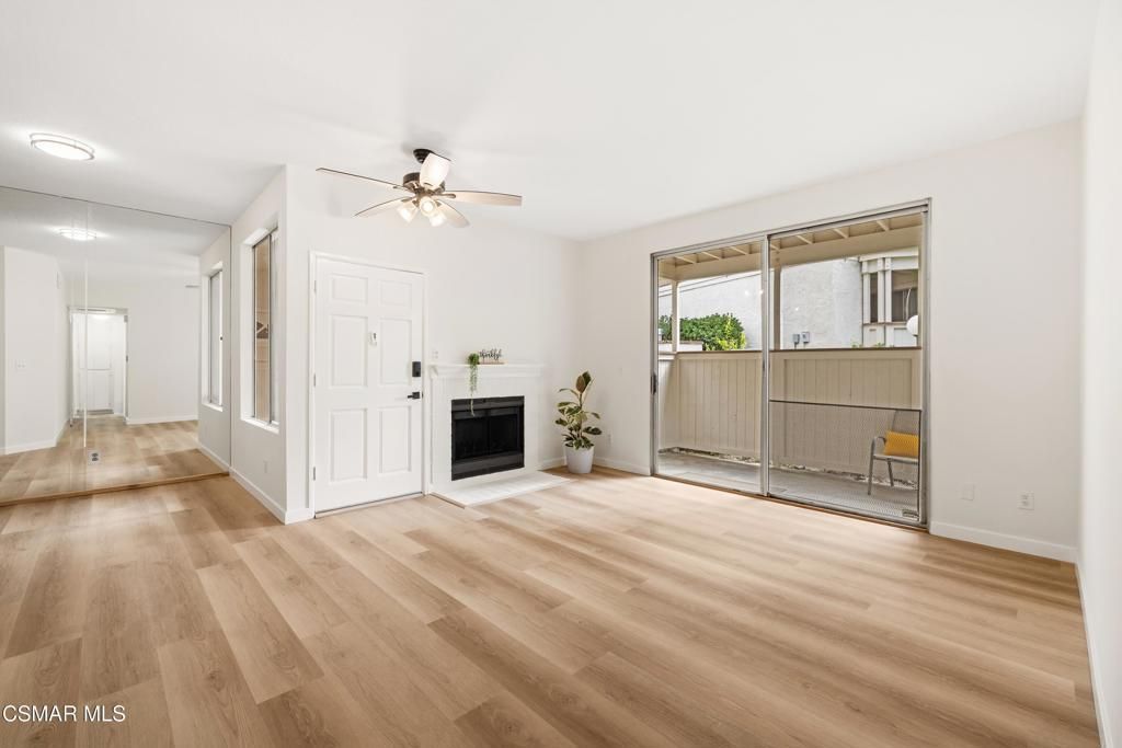 2456 Pleasant Way # E, Thousand Oaks