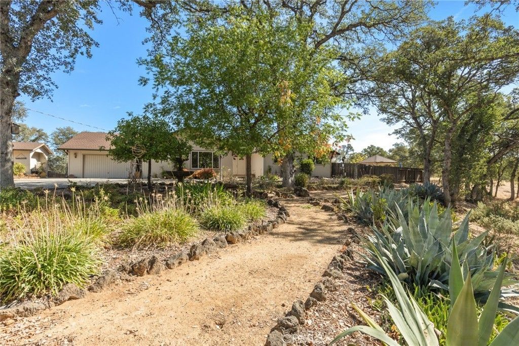 14480 Warren, Red Bluff