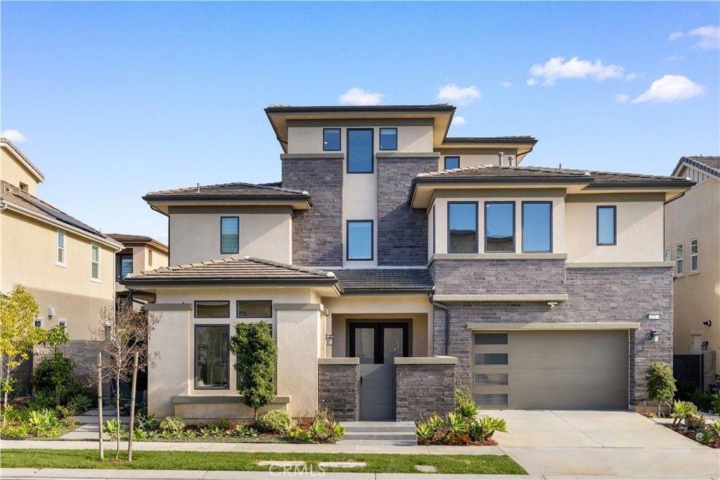 72 Ray, Irvine