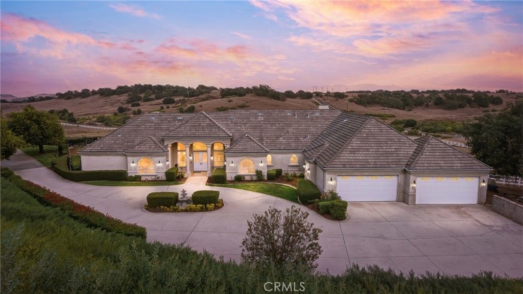 41653 Oak Trail Court, Murrieta