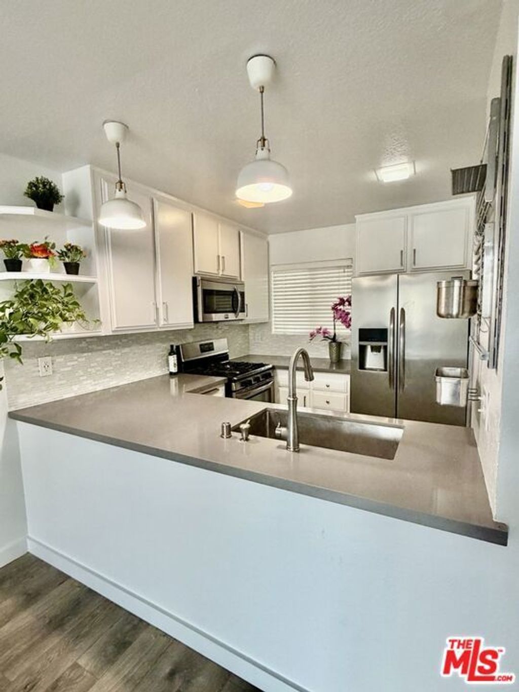 630 N Grand Avenue # 203, Los Angeles