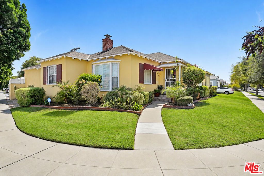 3750 Sutro Avenue, Los Angeles