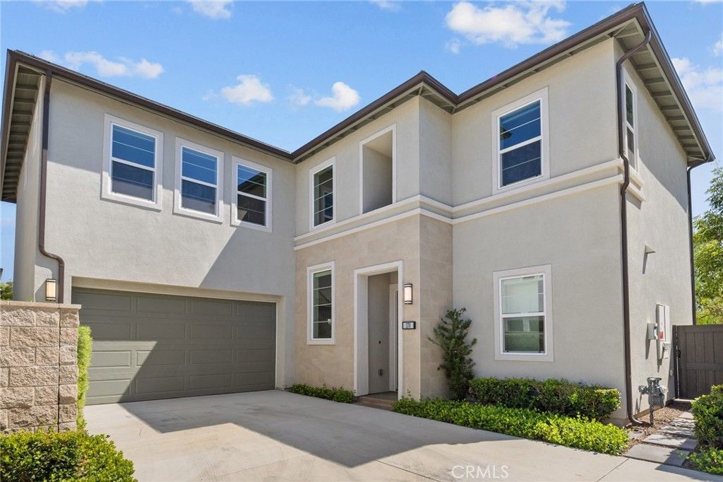 370 Brackens, Lake Forest