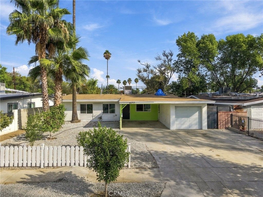 18707 Lull, Reseda