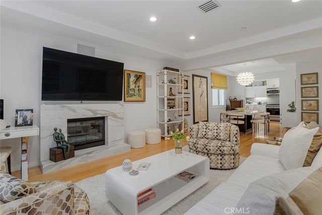 11952 Montana Ave, #203, Los Angeles