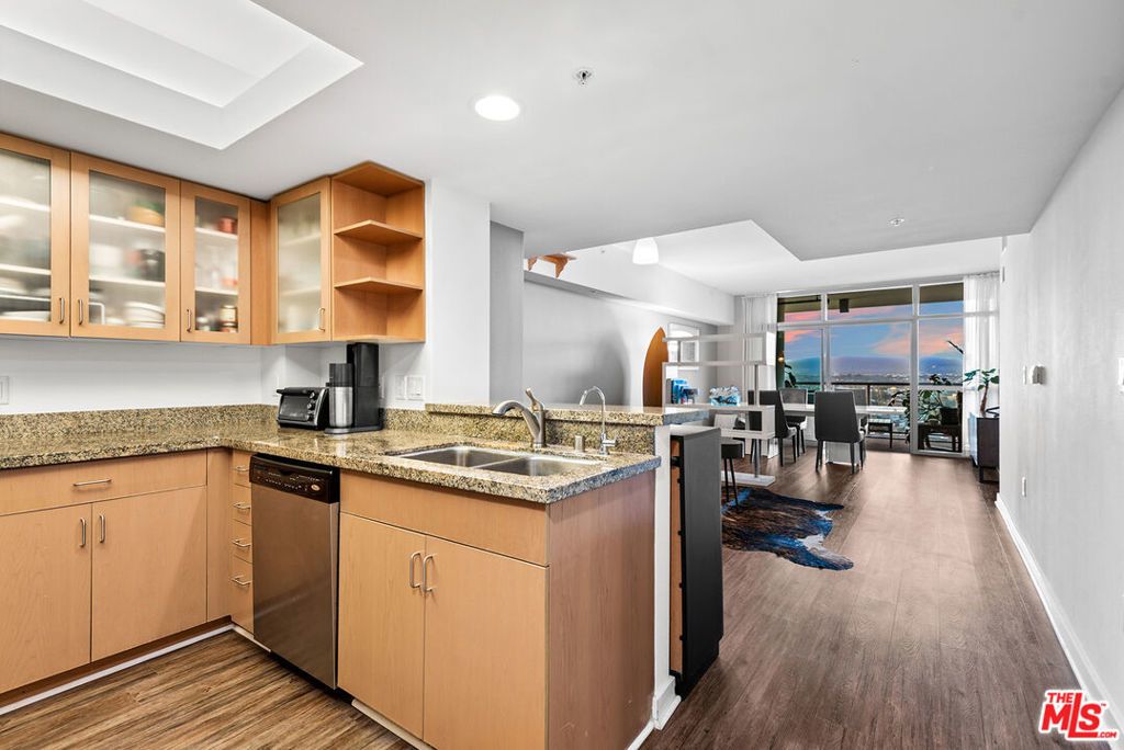 13700 Marina Pointe Drive # 1520, Marina Del Rey