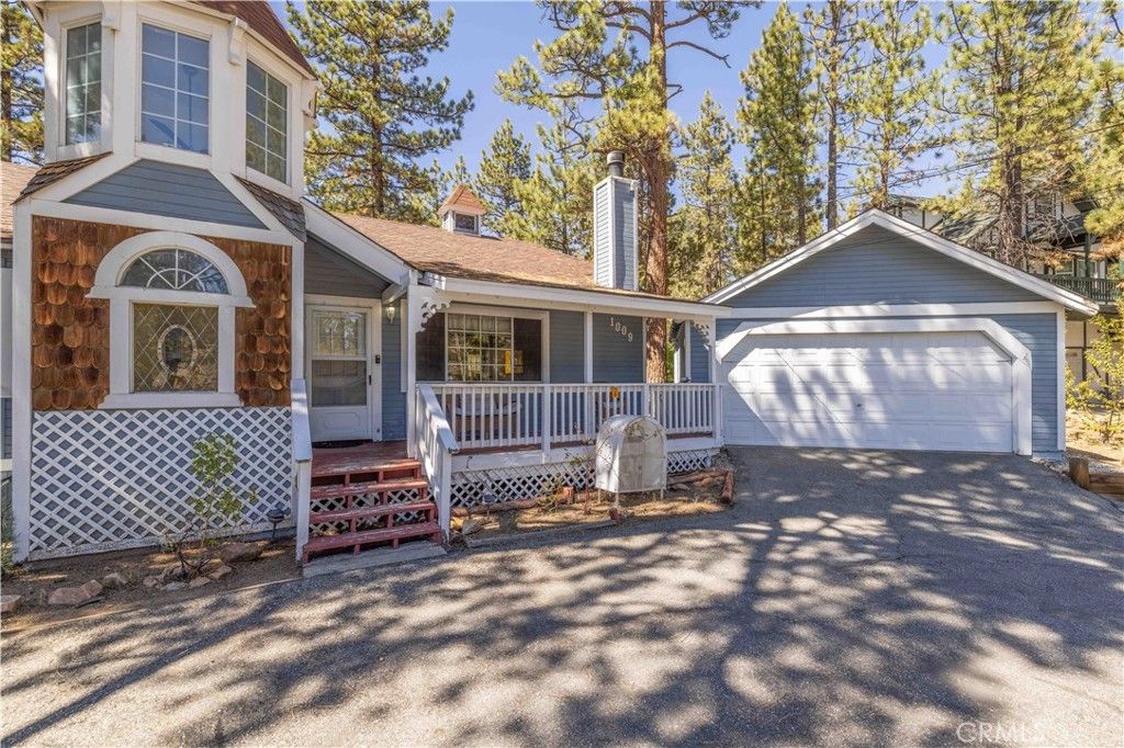 1009 White Mountain, Big Bear City