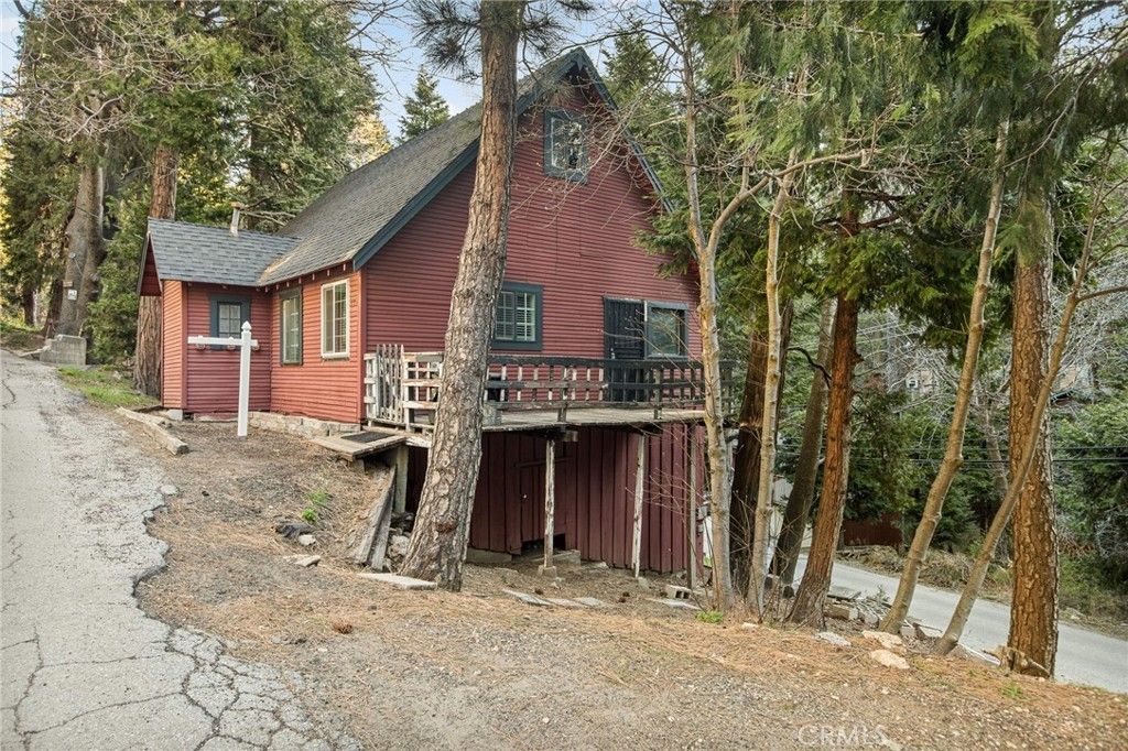 725 Golden, Lake Arrowhead