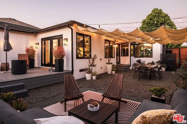 3625 Somerset Drive, Los Angeles