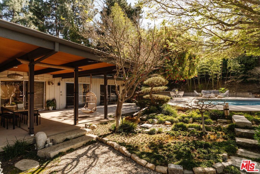 3493 Valley Meadow Road, Sherman Oaks