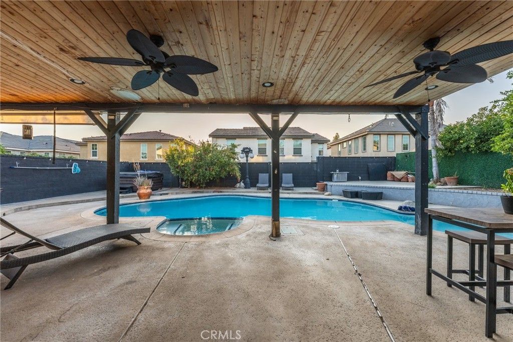 1527 Fairwood Way, Upland