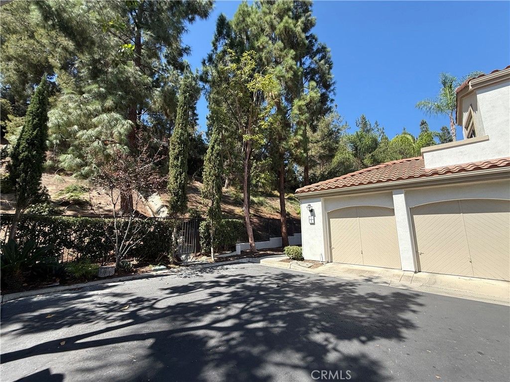 1 Sagunto, Aliso Viejo