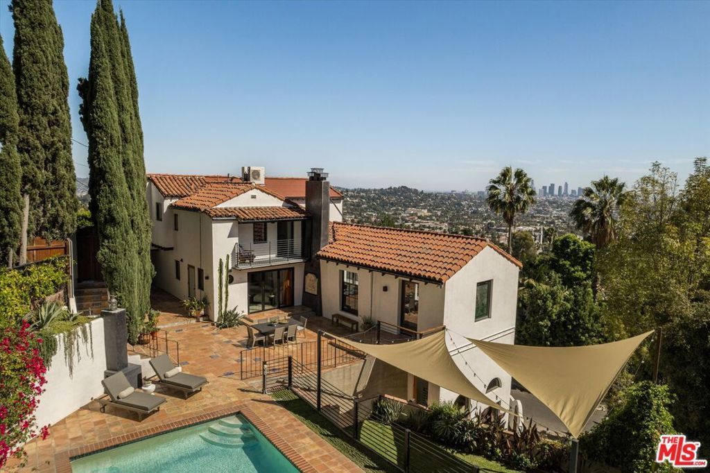 2551 Glendower Avenue, Los Angeles