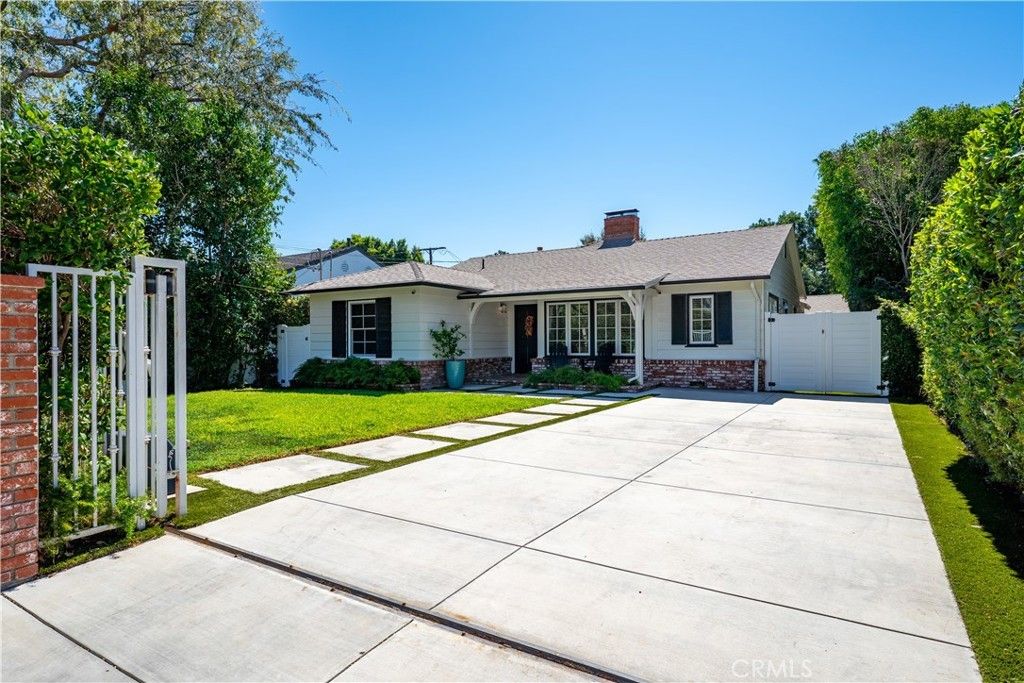 12706 Hortense Street, Studio City