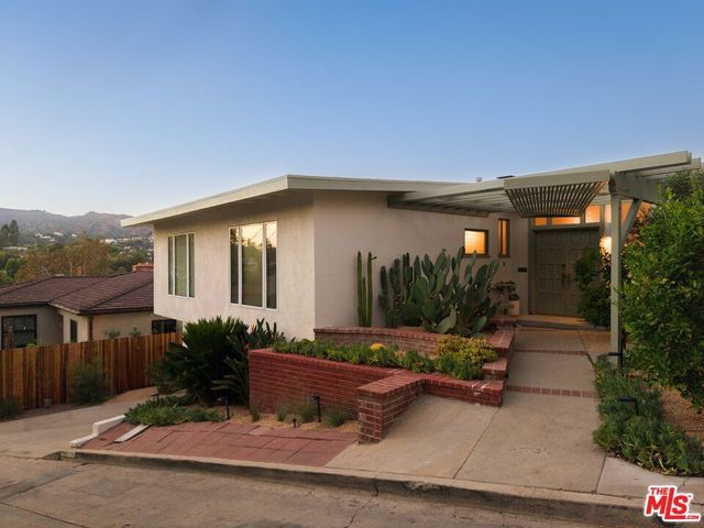 2446 Ronda Vista Drive, Los Angeles