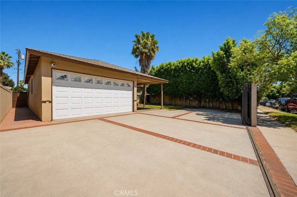 7112 Teesdale, Los Angeles
