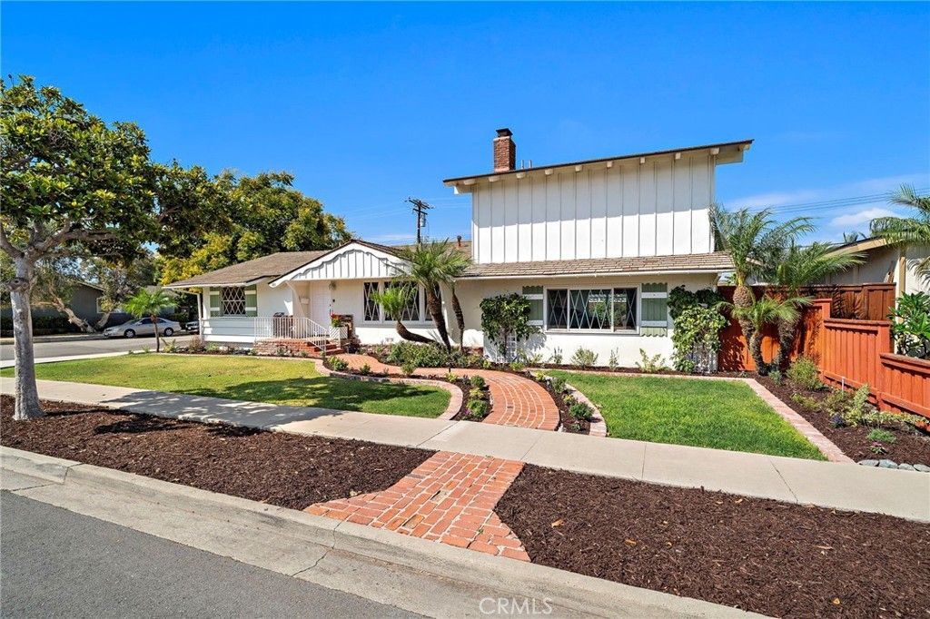 360 Bucknell Road, Costa Mesa