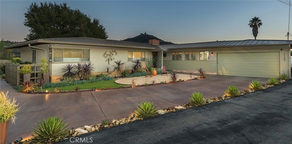 3104 Buckingham Road, Glendale