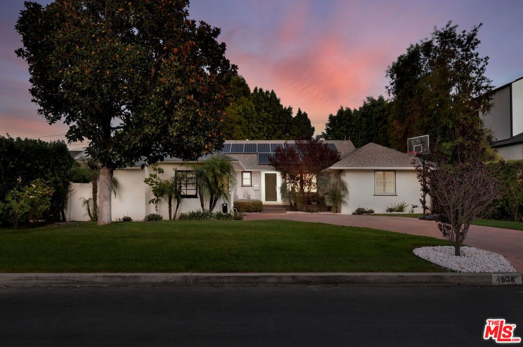 4938 Edgerton Avenue, Encino