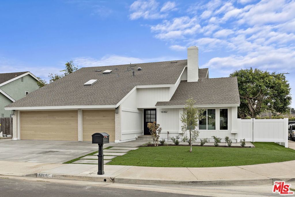 18362 Oxboro Lane, Huntington Beach