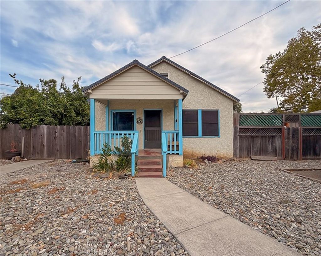 637 W 6th, Chico