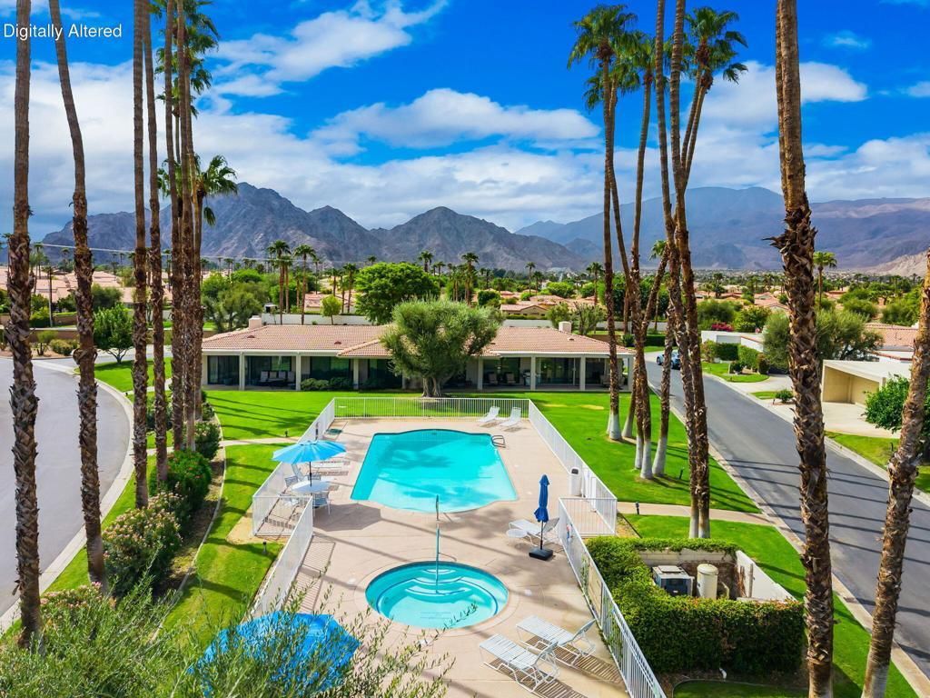 49910 Lago Drive, La Quinta