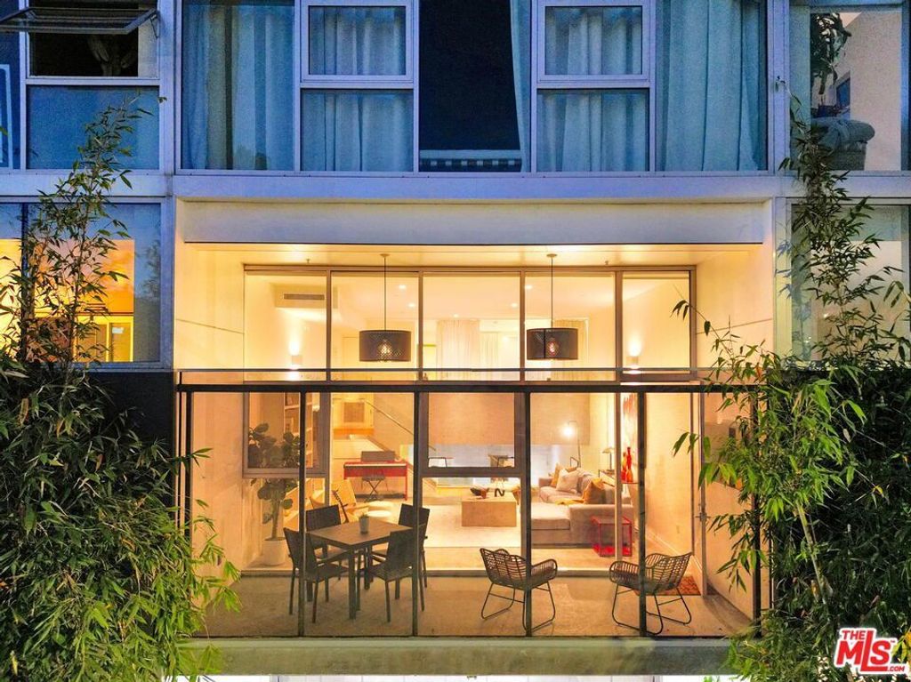 803 Wilcox Avenue # 4, Los Angeles