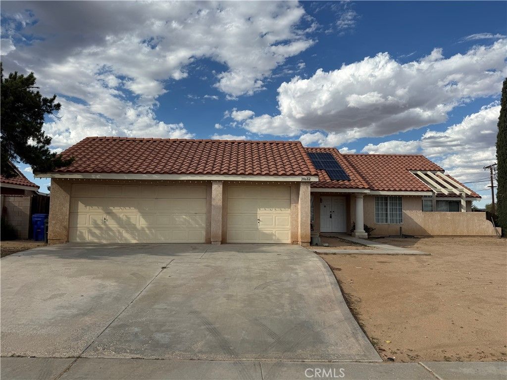 20682 Pahute Road, Apple Valley