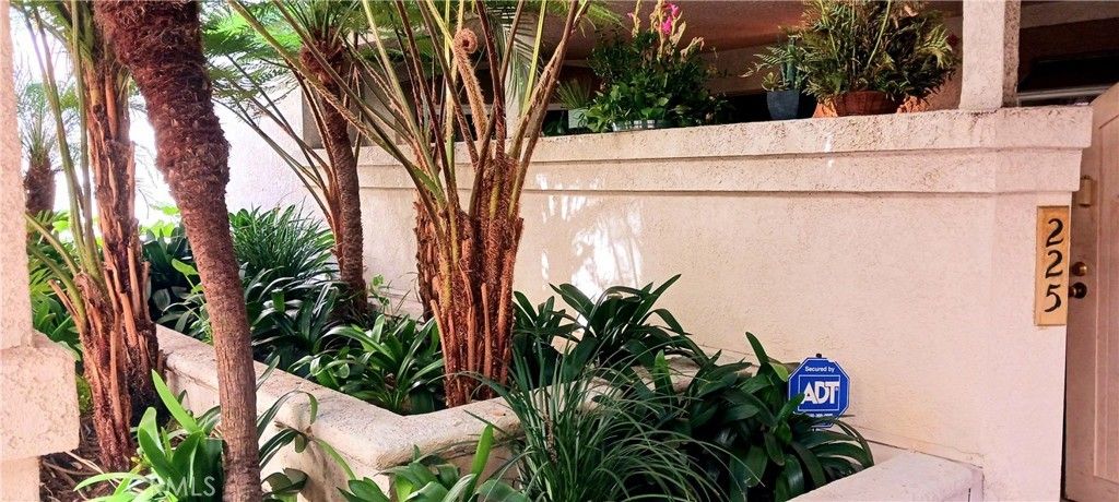3605 E Anaheim # 225, Long Beach