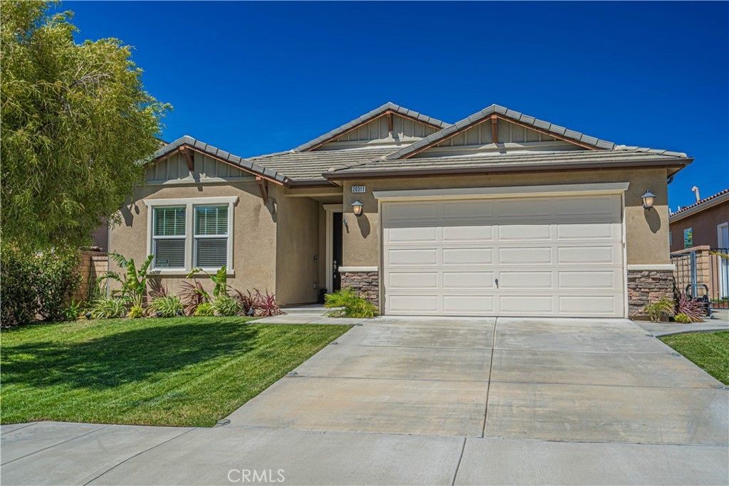 20311 Amorette Ct, Saugus