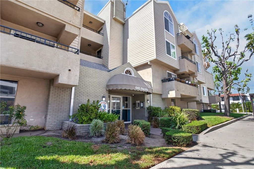 645 Pacific Ave # 403, Long Beach