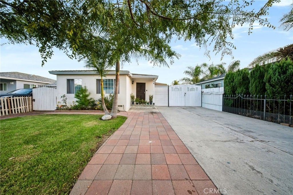 406 E 122nd St, Los Angeles