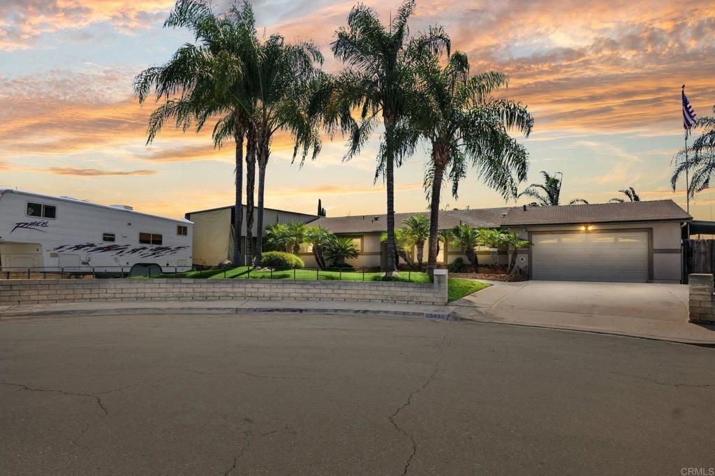 13444 Marjay Drive, Lakeside