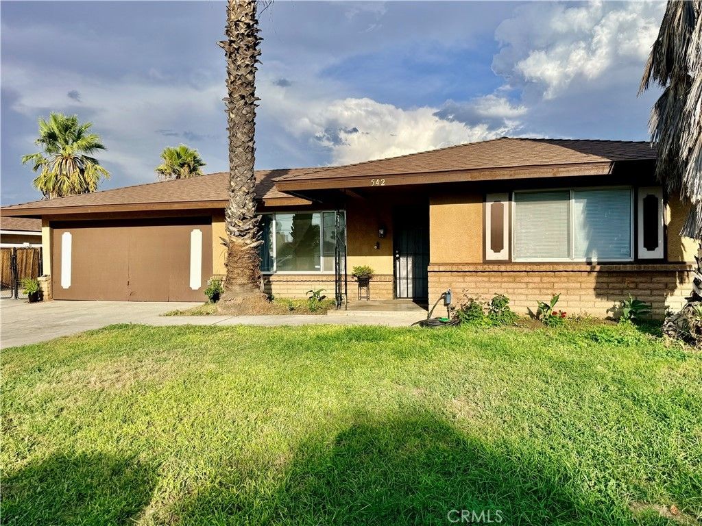 542 N Girard, Hemet