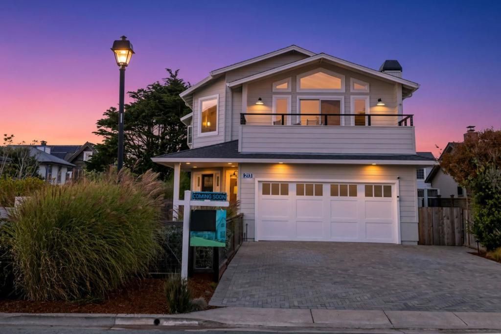 213 Myrtle Street, Half Moon Bay