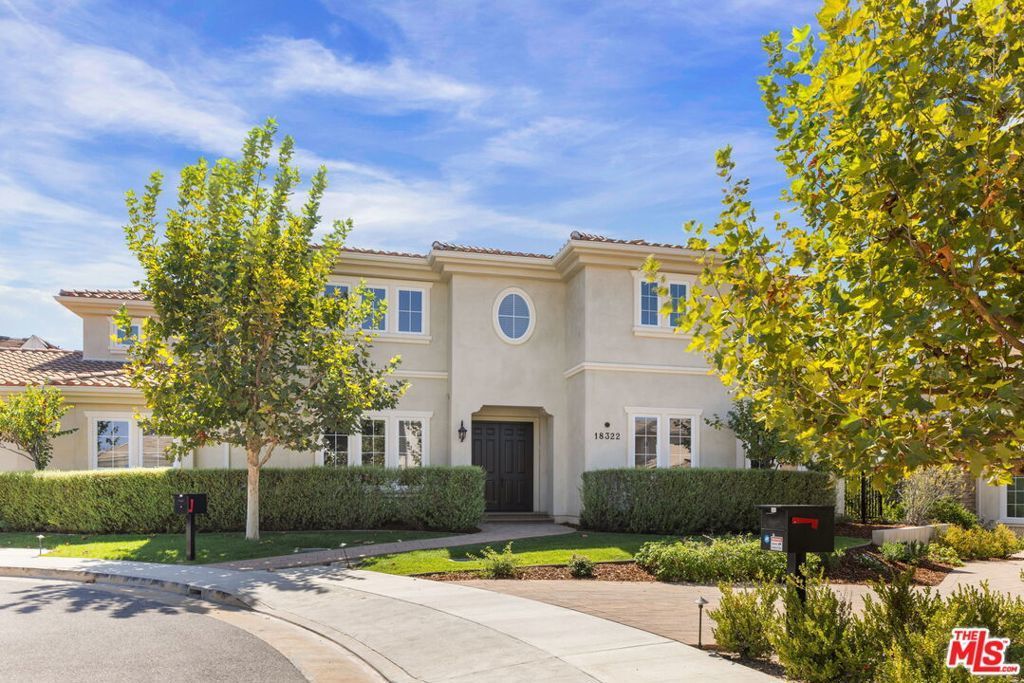 18322 Columbus Circle, Tarzana