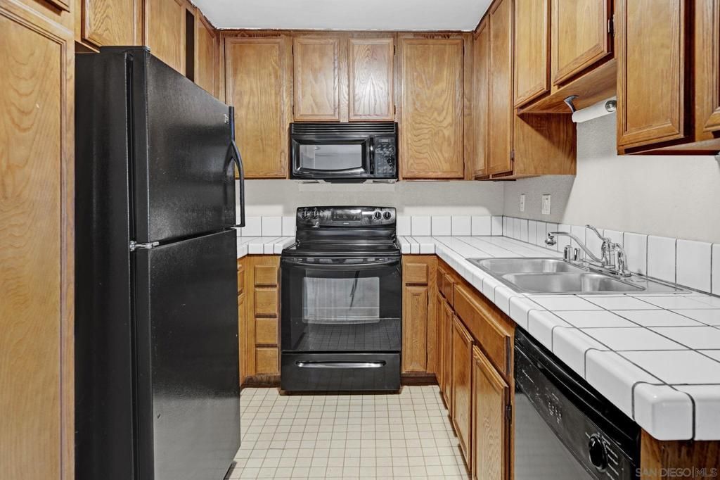 4262 Parks Ave # 205, La Mesa