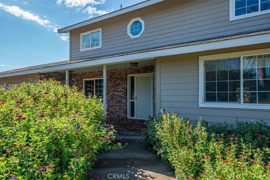 25351 Orange, Los Molinos