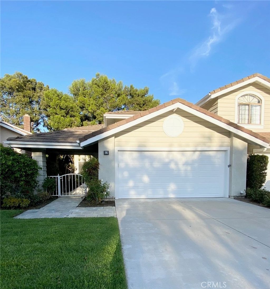 14 Rainbow Lk # 3, Irvine