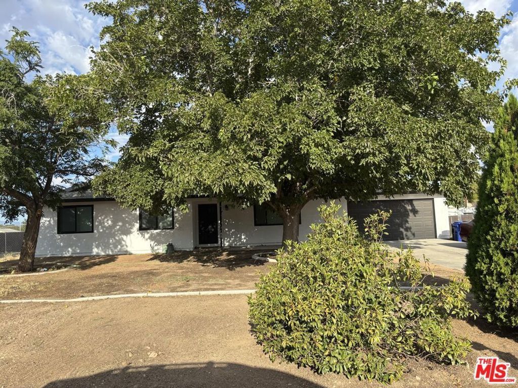 15198 Temecula Road, Apple Valley