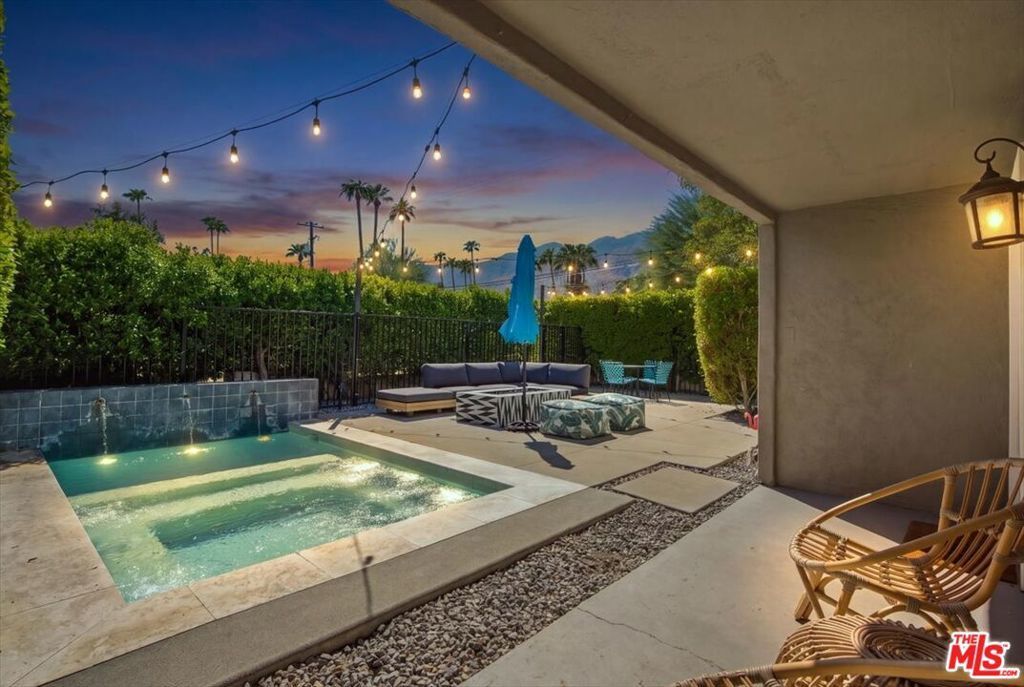 1328 E Camino Primrose, Palm Springs