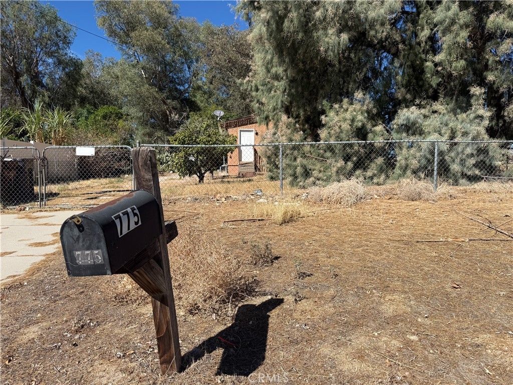 775 Park, Banning