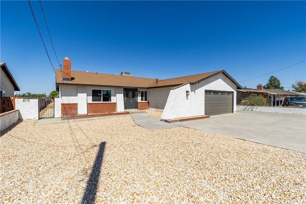 3037 W Avenue L4, Lancaster