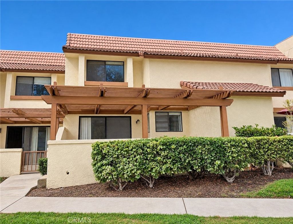 818 Lancaster, Claremont