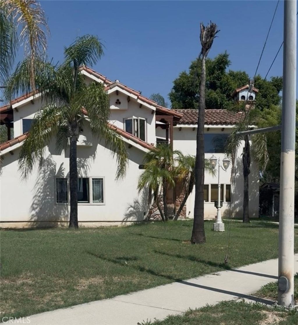 14570 Chamberlain, San Fernando