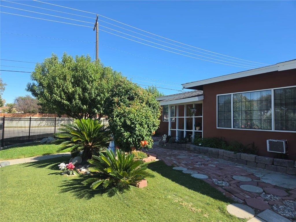 444 E Avenue R9, Palmdale