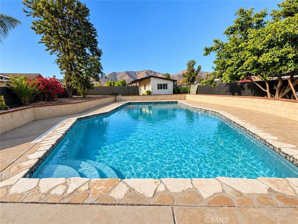 9045 Bellegrave, Jurupa Valley