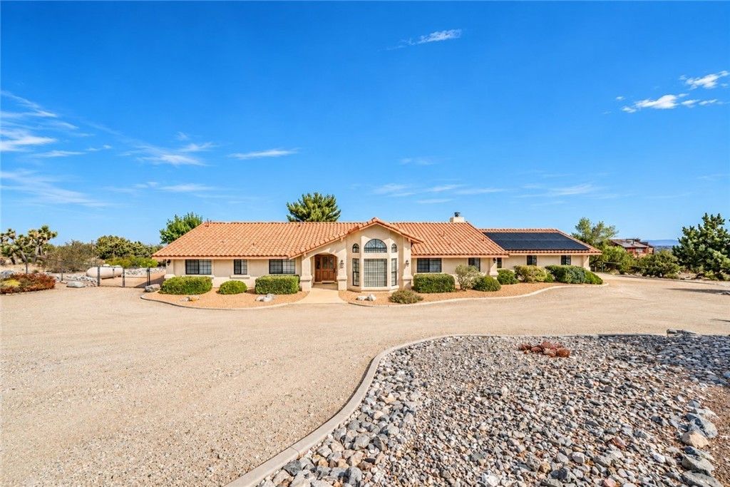 150 Smoke Tree Road, Pinon Hills